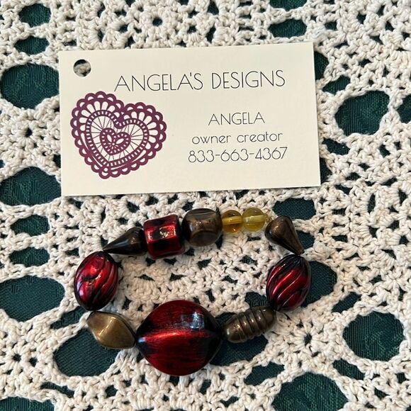 NWT Angelas Designs handmade one of a kind red and black beaded stretch bracelet - Picture 3 of 6